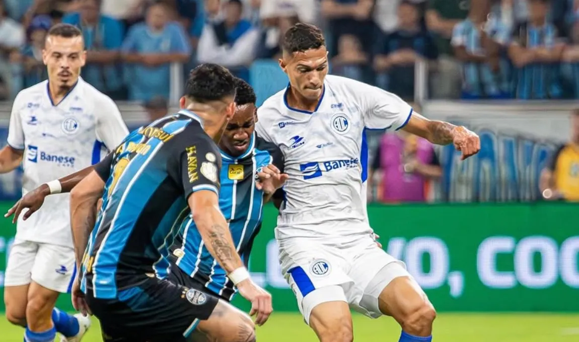 Grêmio enfrenta Confiança em Aracaju com vaga nas oitavas da Copa do Brasil em jogo