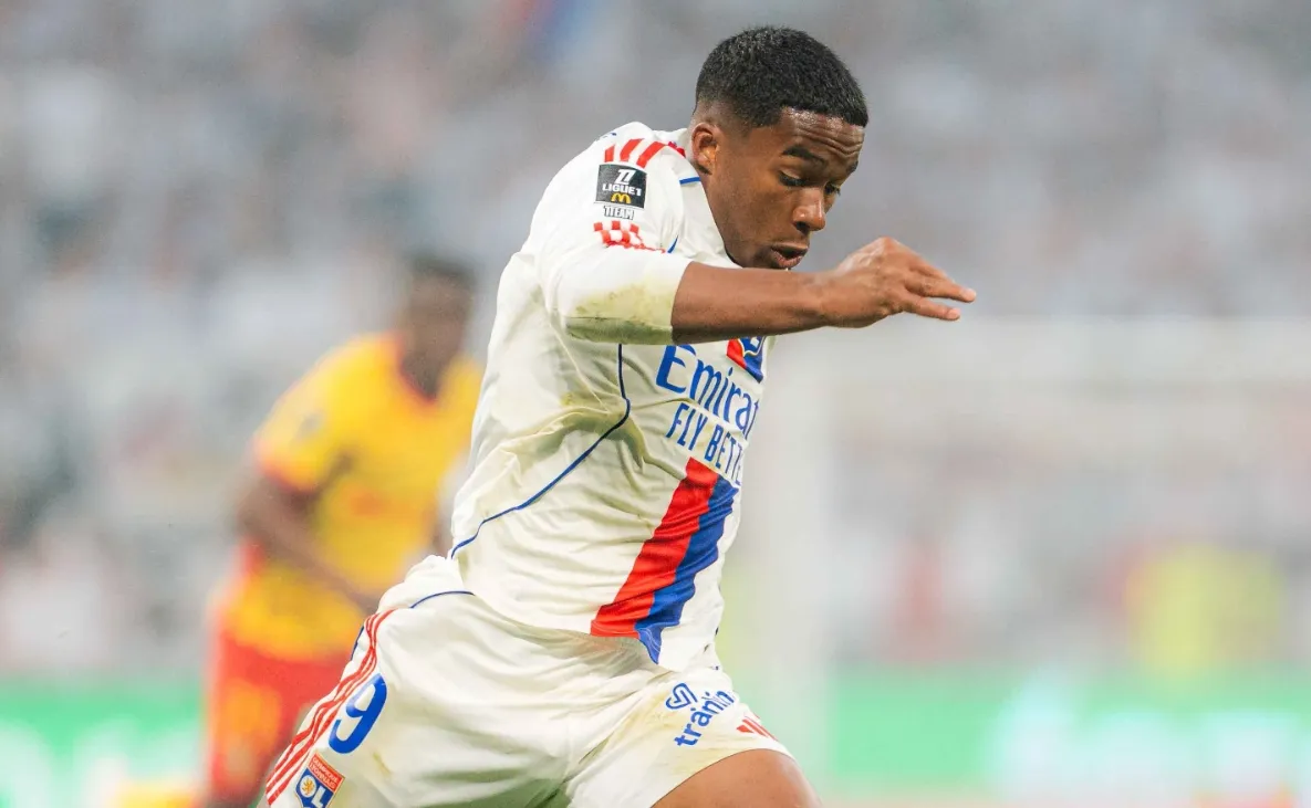 Fim de ciclo no Lyon: Endrick se despede com goleada e torcida em choque