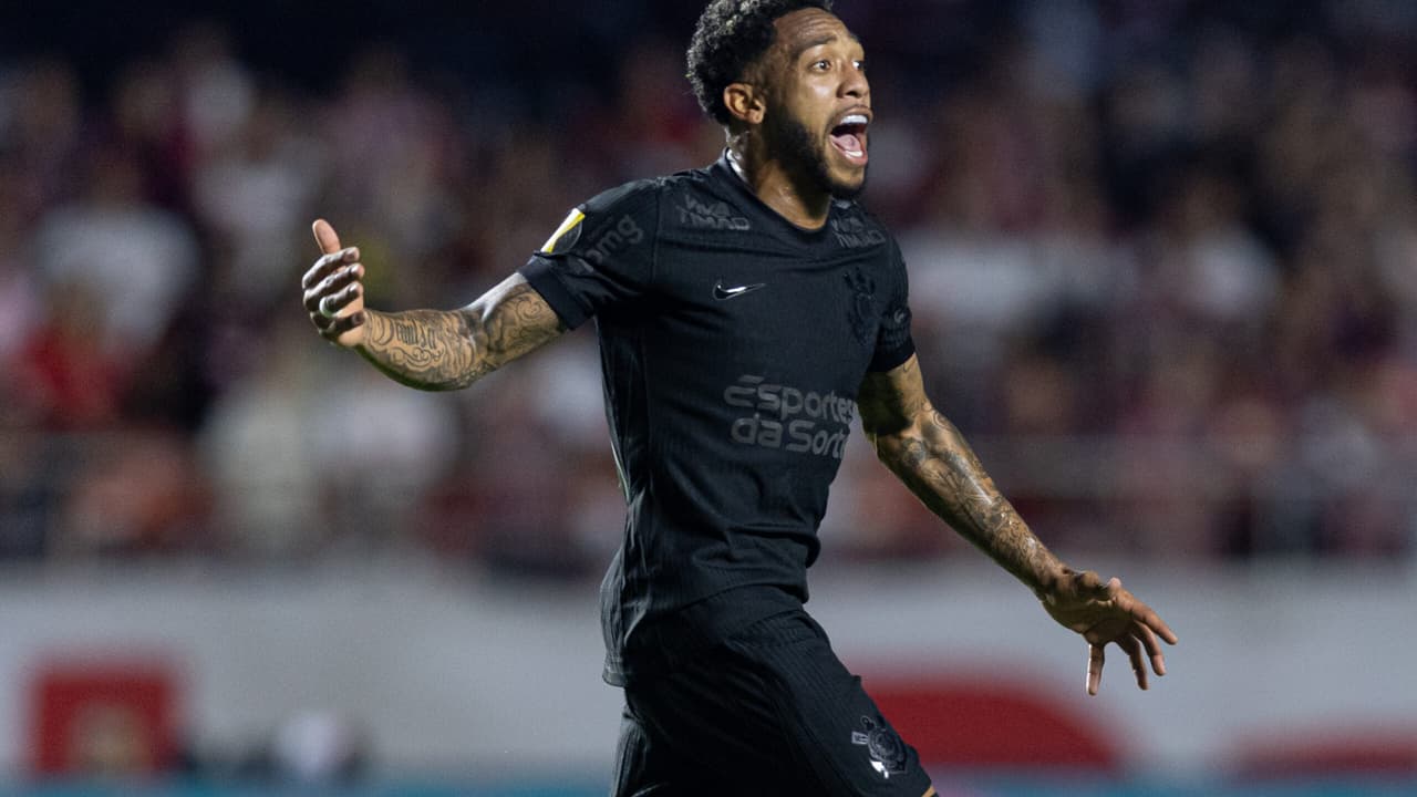Corinthians sofre punição da Fifa e fica impedido de contratar por três janelas