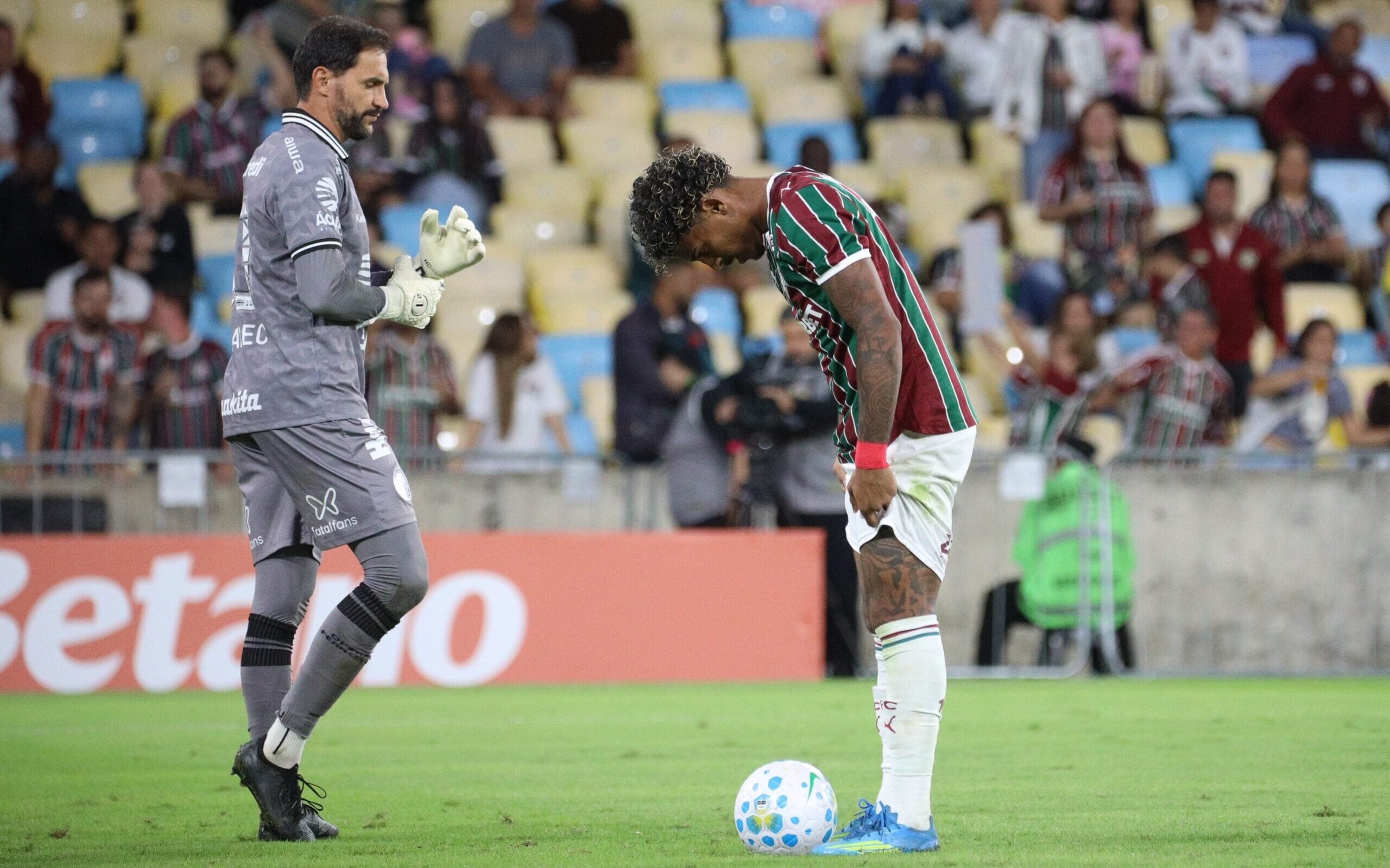 Fluminense garante vaga na Copa do Brasil, mas preocupa com desempenho no Maracanã