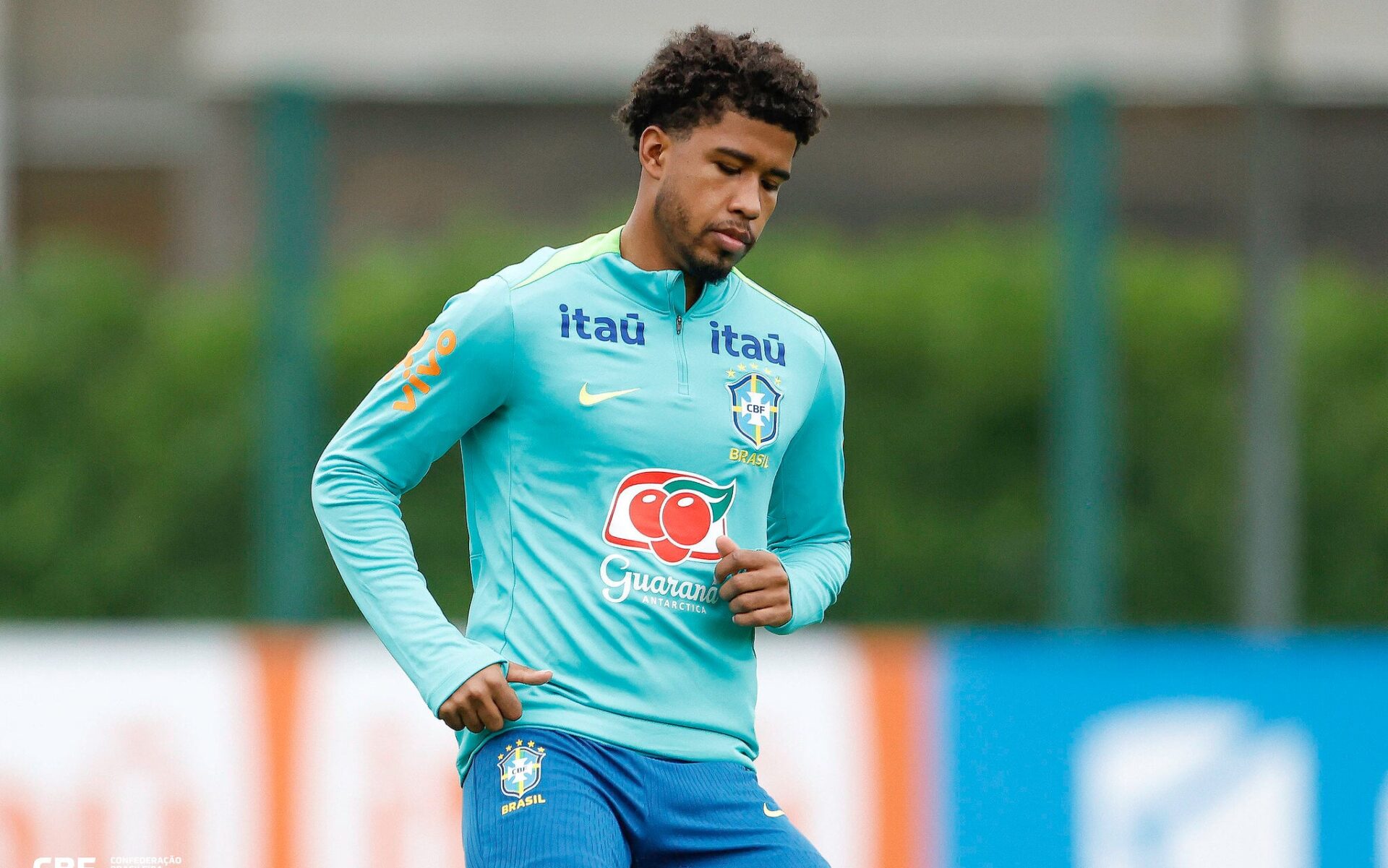 Andrey Santos comenta ausência na lista de Ancelotti para a Copa do Mundo 2026