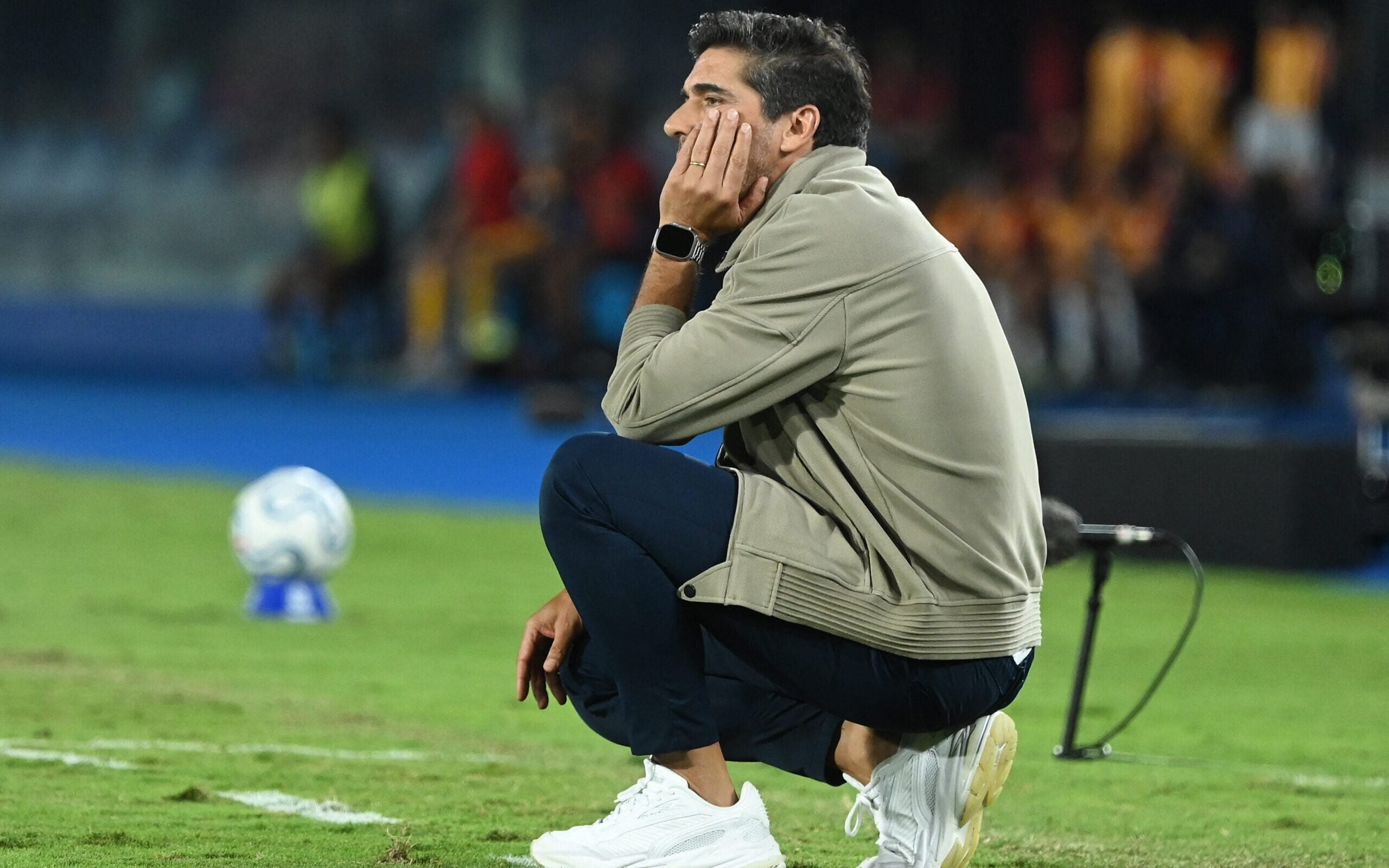 Abel Ferreira critica calendário apertado e alerta sobre desgaste dos jogadores do Palmeiras