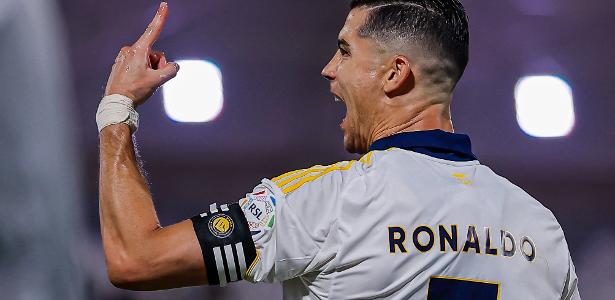 Cristiano Ronaldo se aproxima do gol 1000 e lidera Al-Nassr rumo ao título