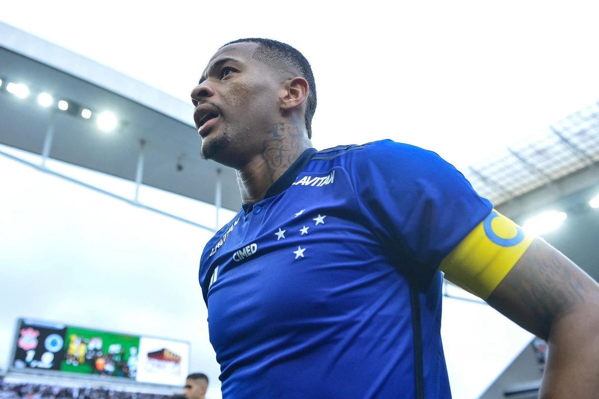 Pedrão pode deixar o Cruzeiro em negociação na janela de meio de ano