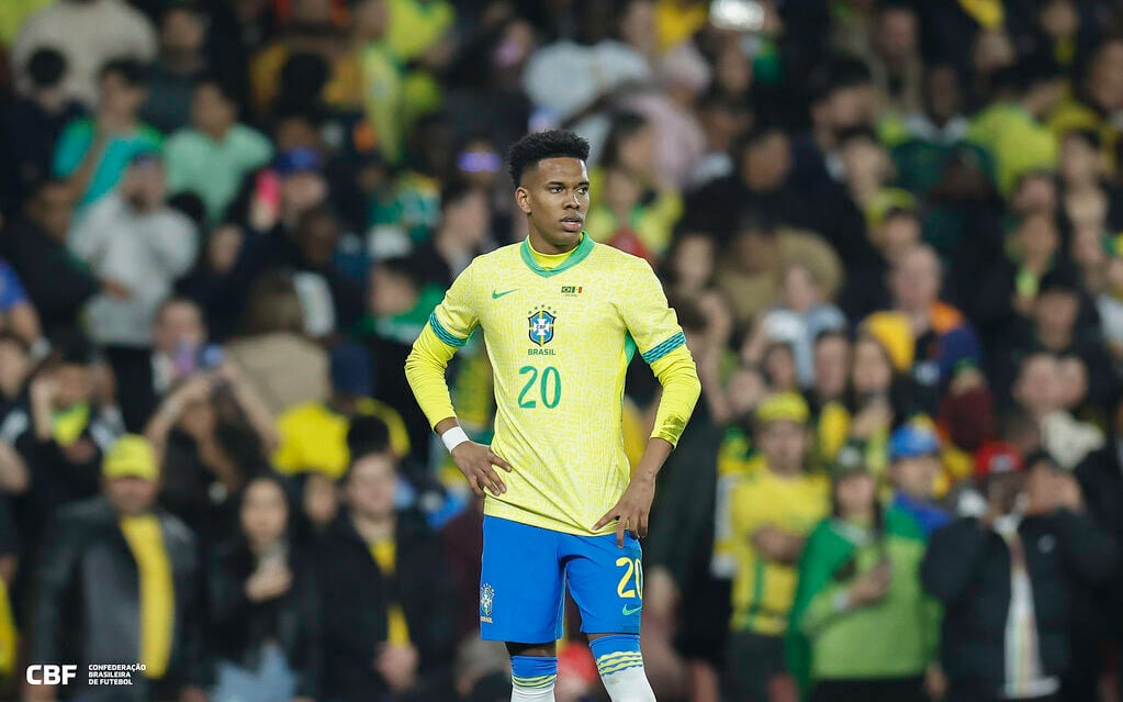 Estêvão volta ao Brasil para recuperação e sonha com vaga na Copa do Mundo