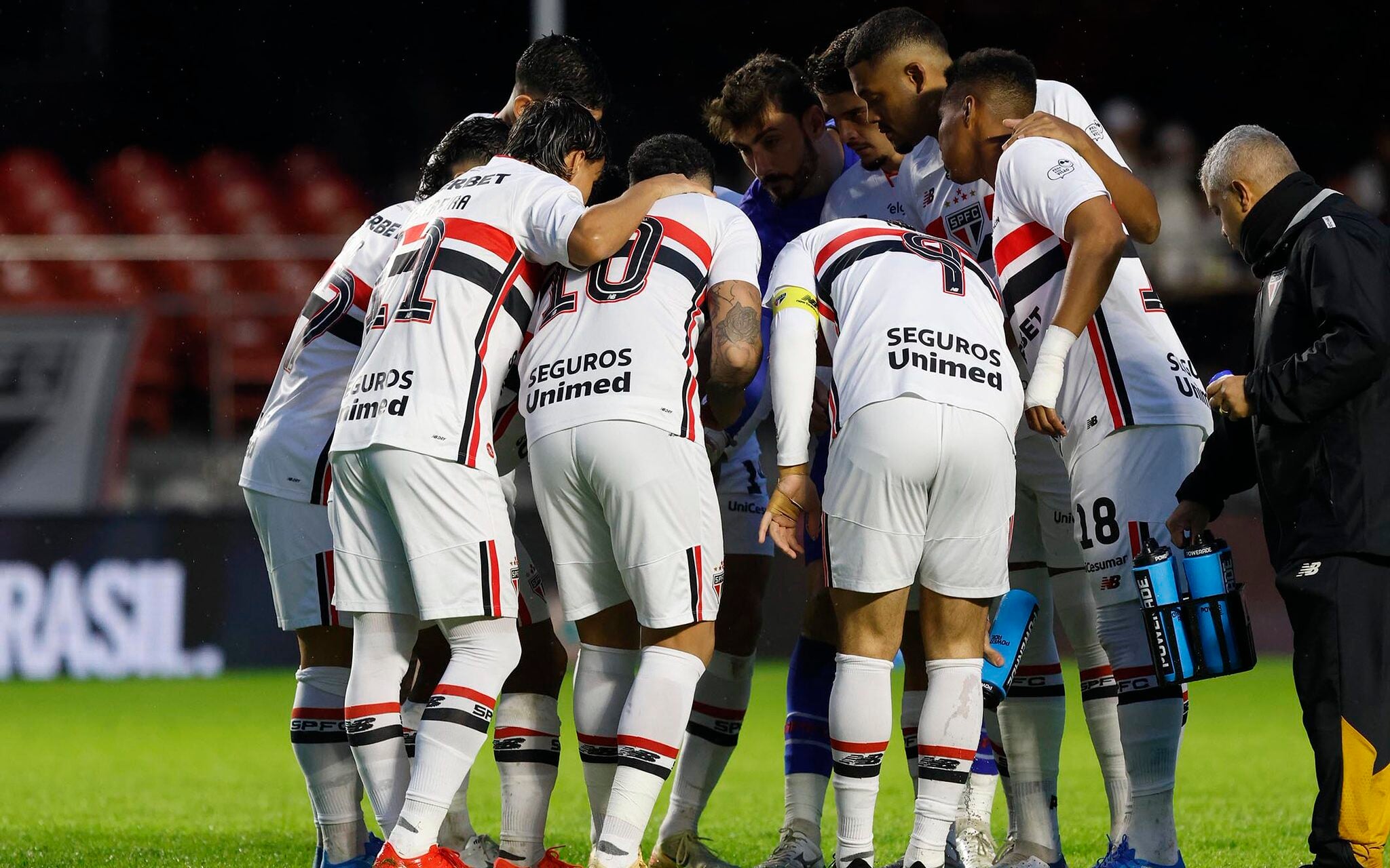 França detona São Paulo após empate com Botafogo: “Zaga não serve e Ferreirinha se perdeu”