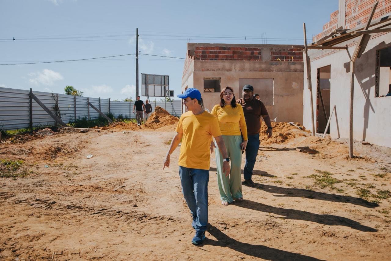 Prefeito de Cruzeiro do Sul acompanha avanços em obras sociais e reforça compromisso com a população