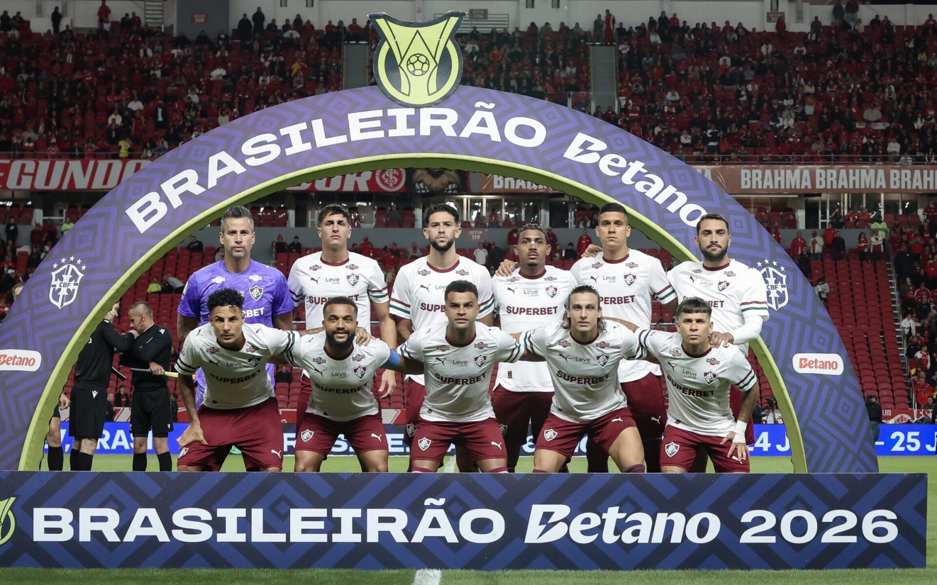 Fluminense sofre nova derrota para o Internacional e encara pressão na Libertadores