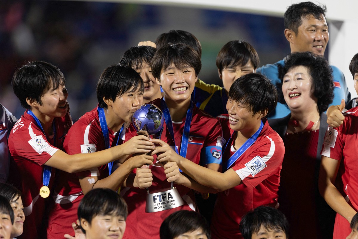 Coreia do Norte e Coreia do Sul se enfrentam no futebol feminino após oito anos