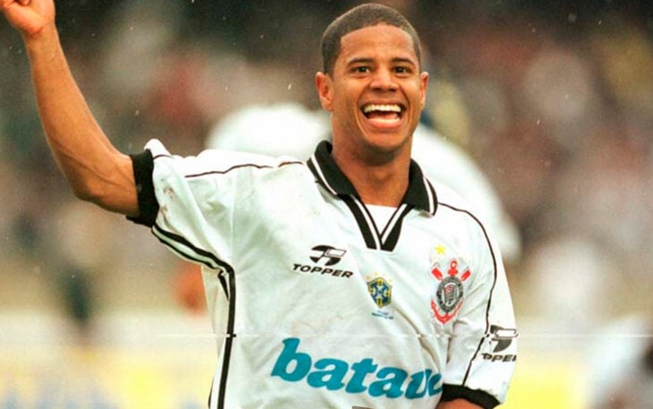Relembre a goleada histórica do Corinthians sobre o Grêmio em 1999