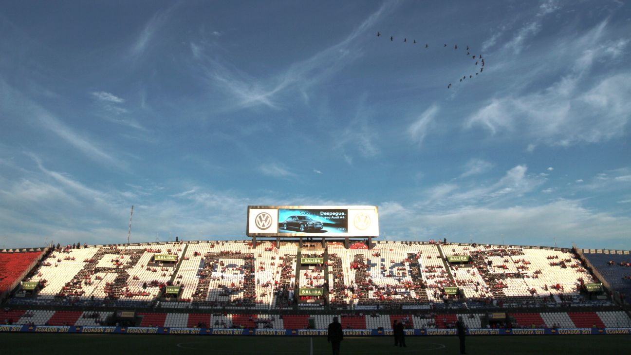 Vasco encara Olimpia na Sul-Americana após revés no Brasileirão: onde assistir e escalações