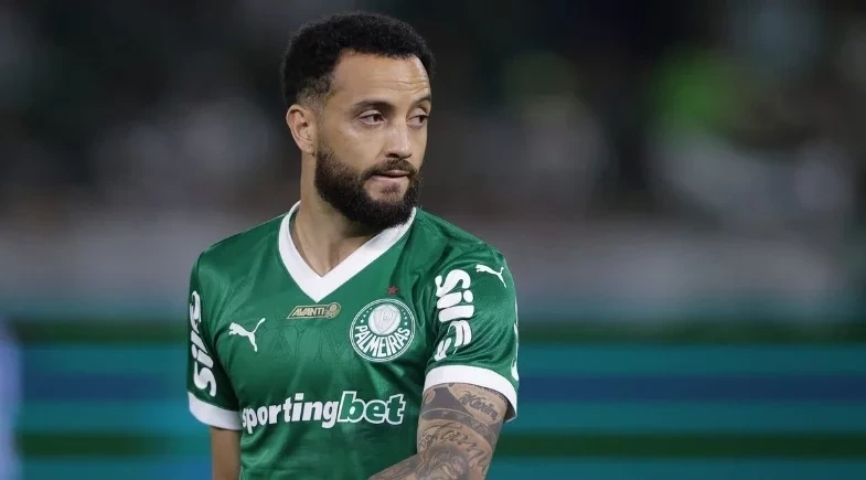 Felipe Anderson no radar do Botafogo e Internacional: como fica o futuro do meia do Palmeiras?