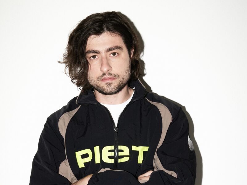 Riachuelo e PIET lançam coleção inédita que une futebol e streetwear