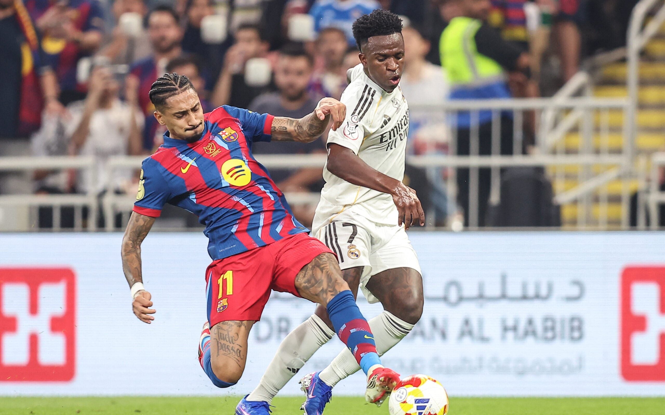 Domingo de clássicos e decisões no futebol nacional e europeu: confira onde assistir