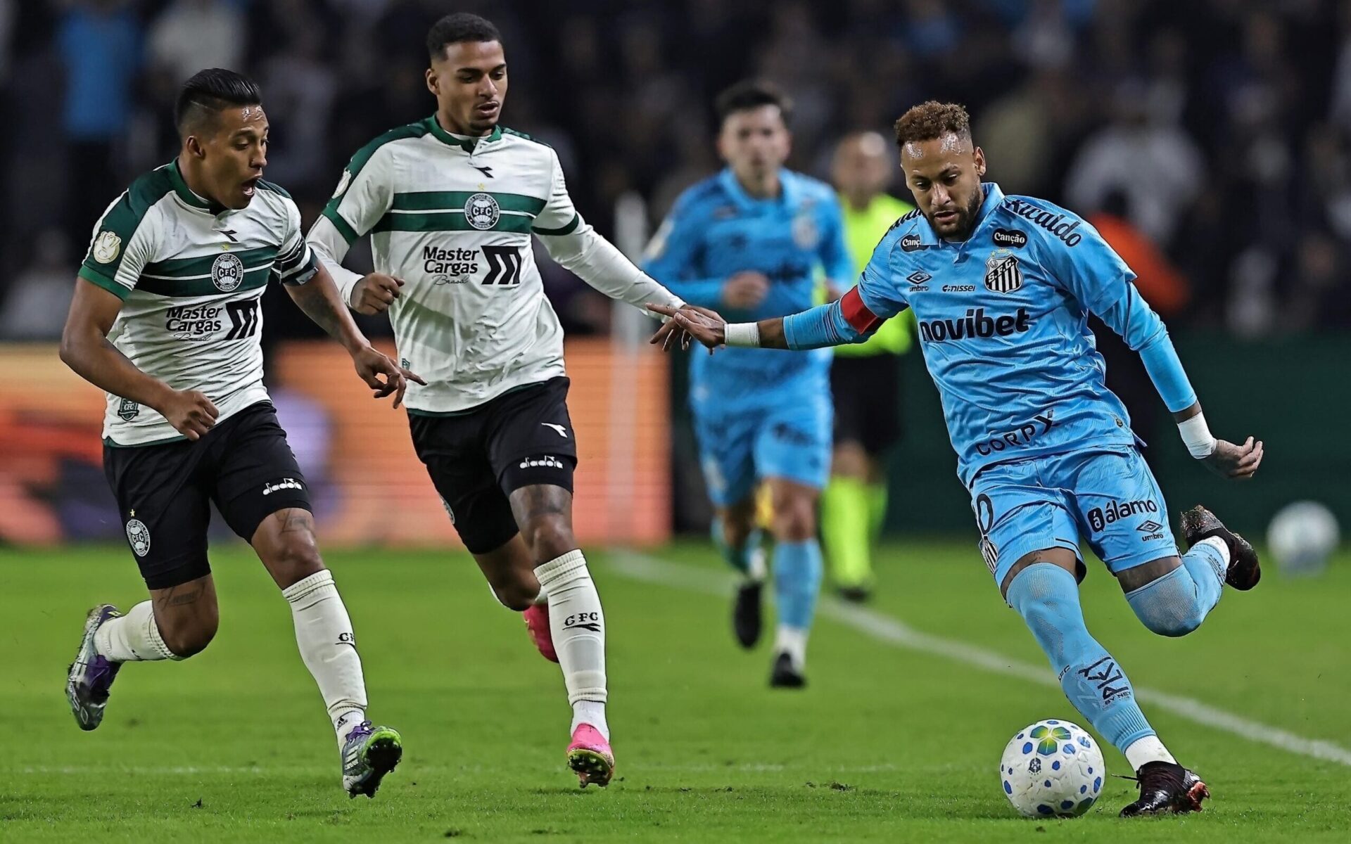 Domingo de decisões no futebol: clássicos e jogos imperdíveis pelo mundo