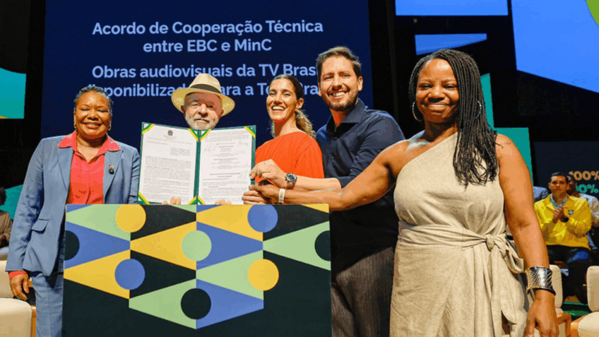 Brasil alcança novo patamar de prestígio internacional, diz Lula em evento cultural