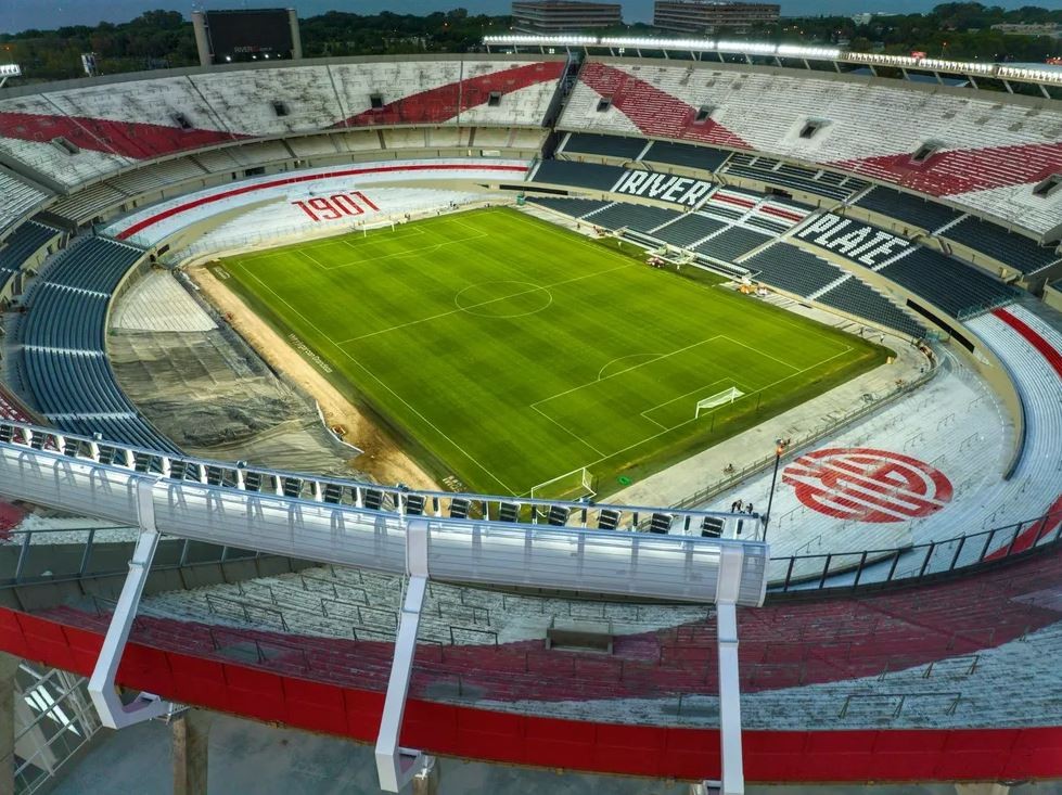 Argentina proíbe entrada de devedores de pensão em estádios de futebol