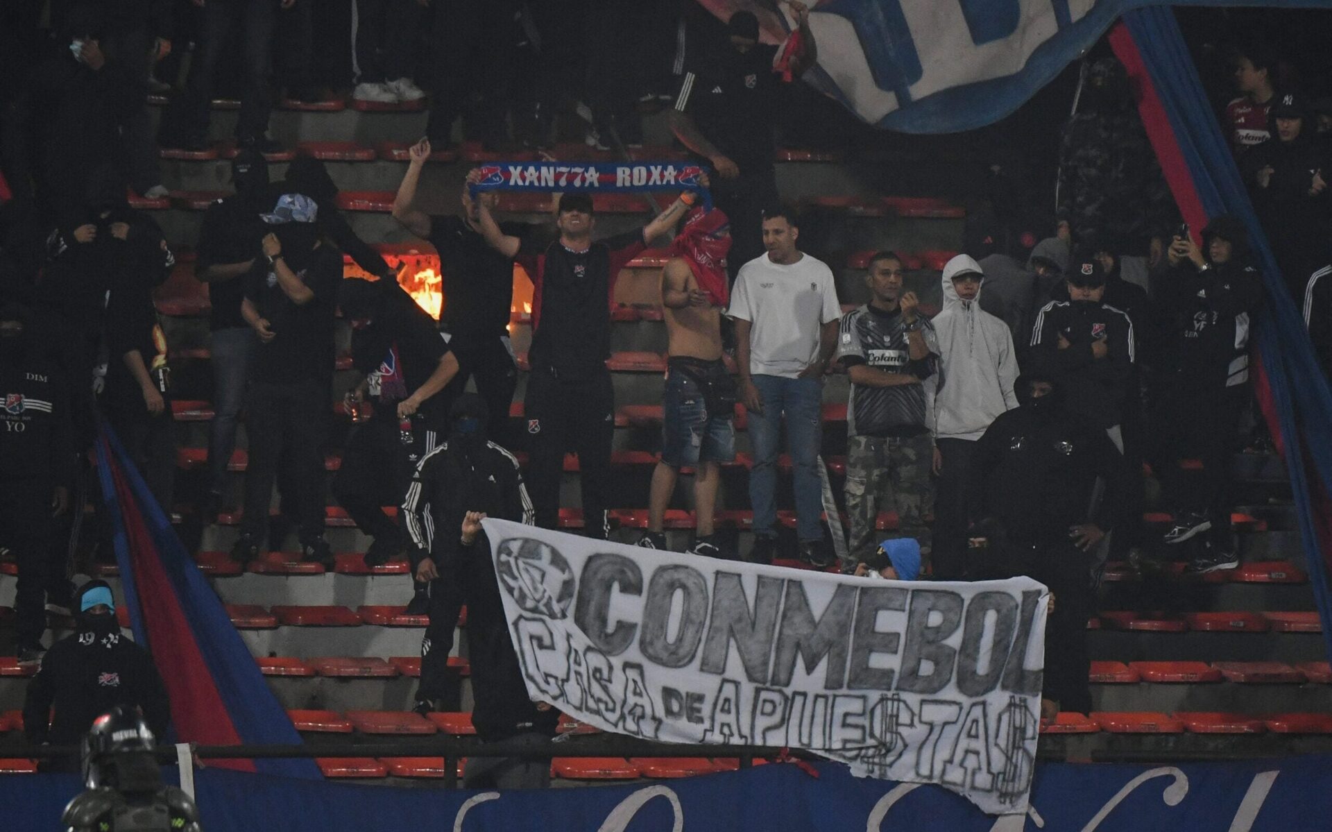 Confusão em jogo da Libertadores 2026 cancela partida do Flamengo em Medellín
