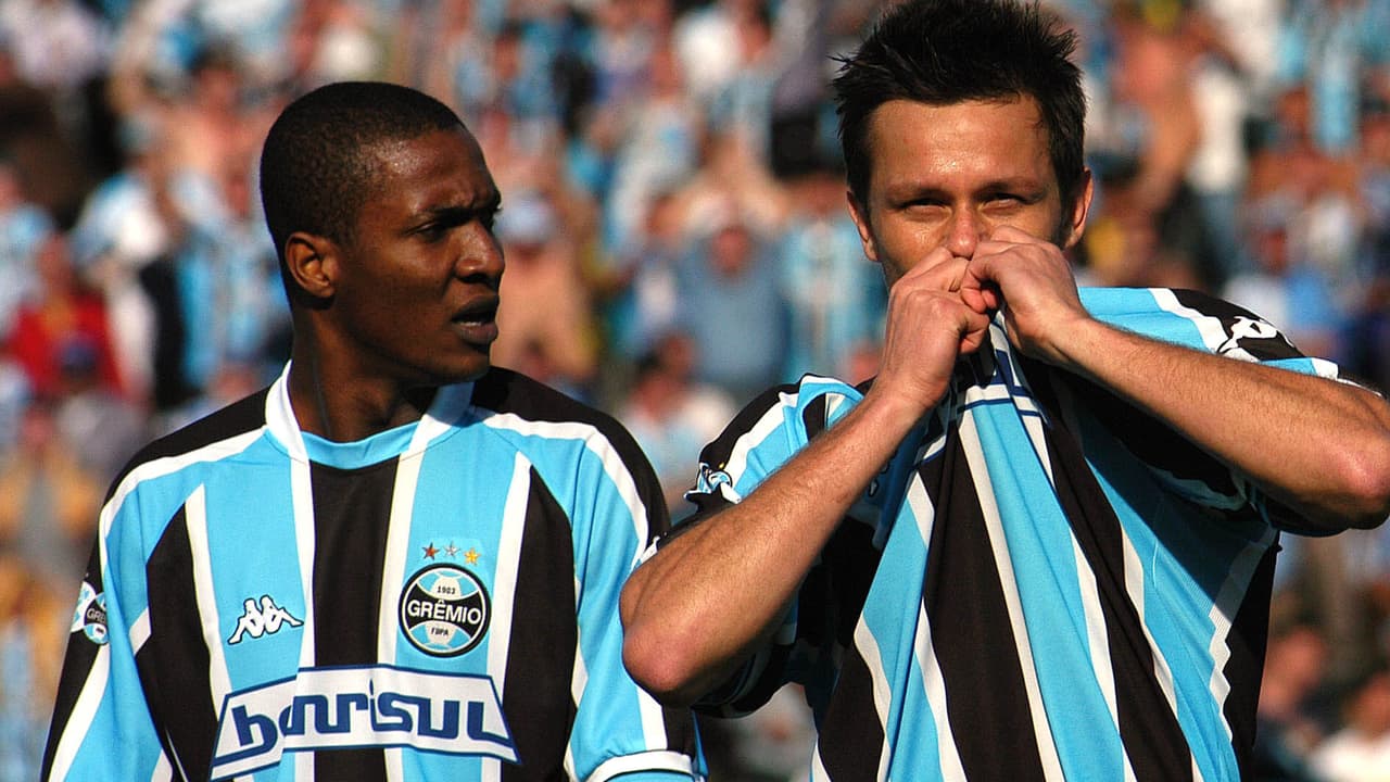 Grêmio atropela Corinthians com show de Rodrigo Fabri no Brasileirão 2002 – imagem do artigo