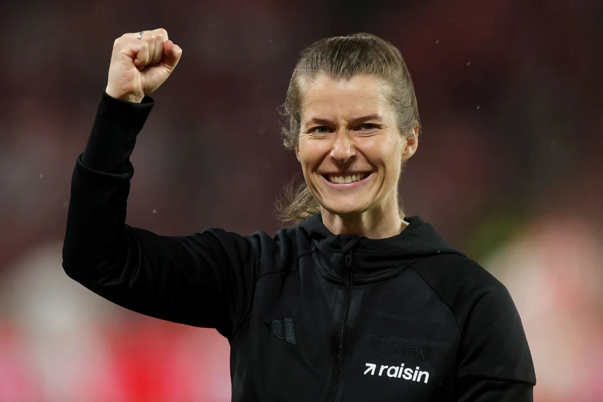 Marie-Louise Eta faz história e vence primeiro jogo como treinadora na Bundesliga