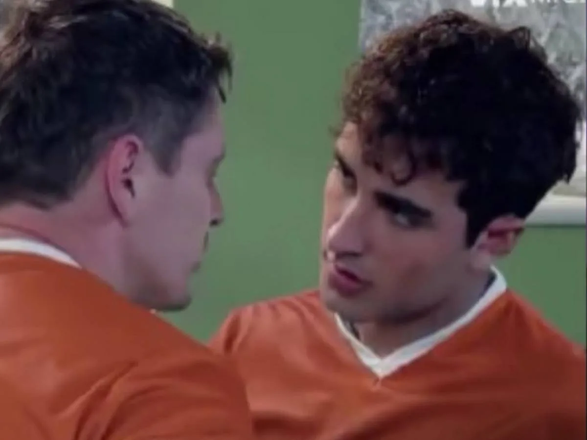 Rivais em Jogo Duplo: Série Mexicana Mistura Futebol e Romance Gay com Toque Inovador