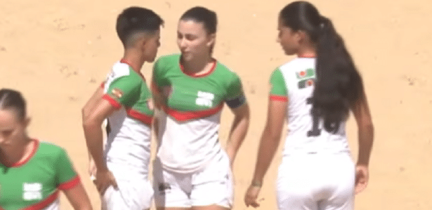 Jogadora universitária sofre ataques preconceituosos durante transmissão dos JUBs Praia 2026