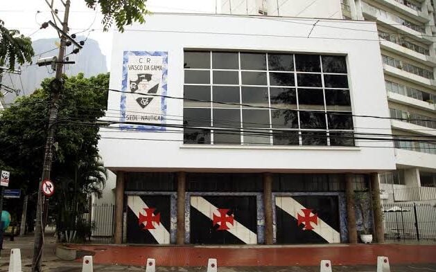 Vasco da Gama revela superávit de R$ 126 milhões em 2025, mas desafios financeiros seguem