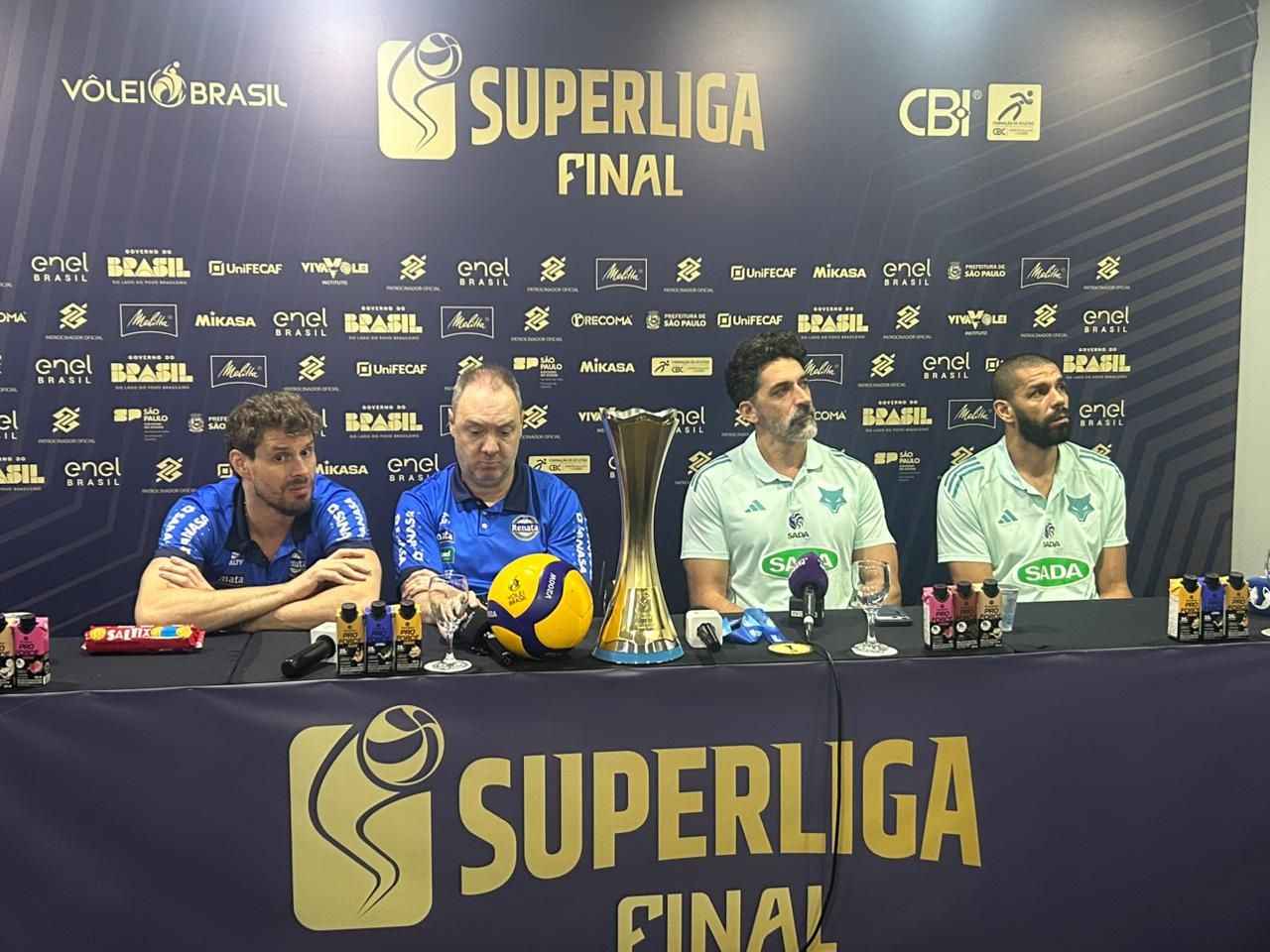 Sada Cruzeiro e Vôlei Renata fazem duelo decisivo na final da Superliga Masculina 2025/26