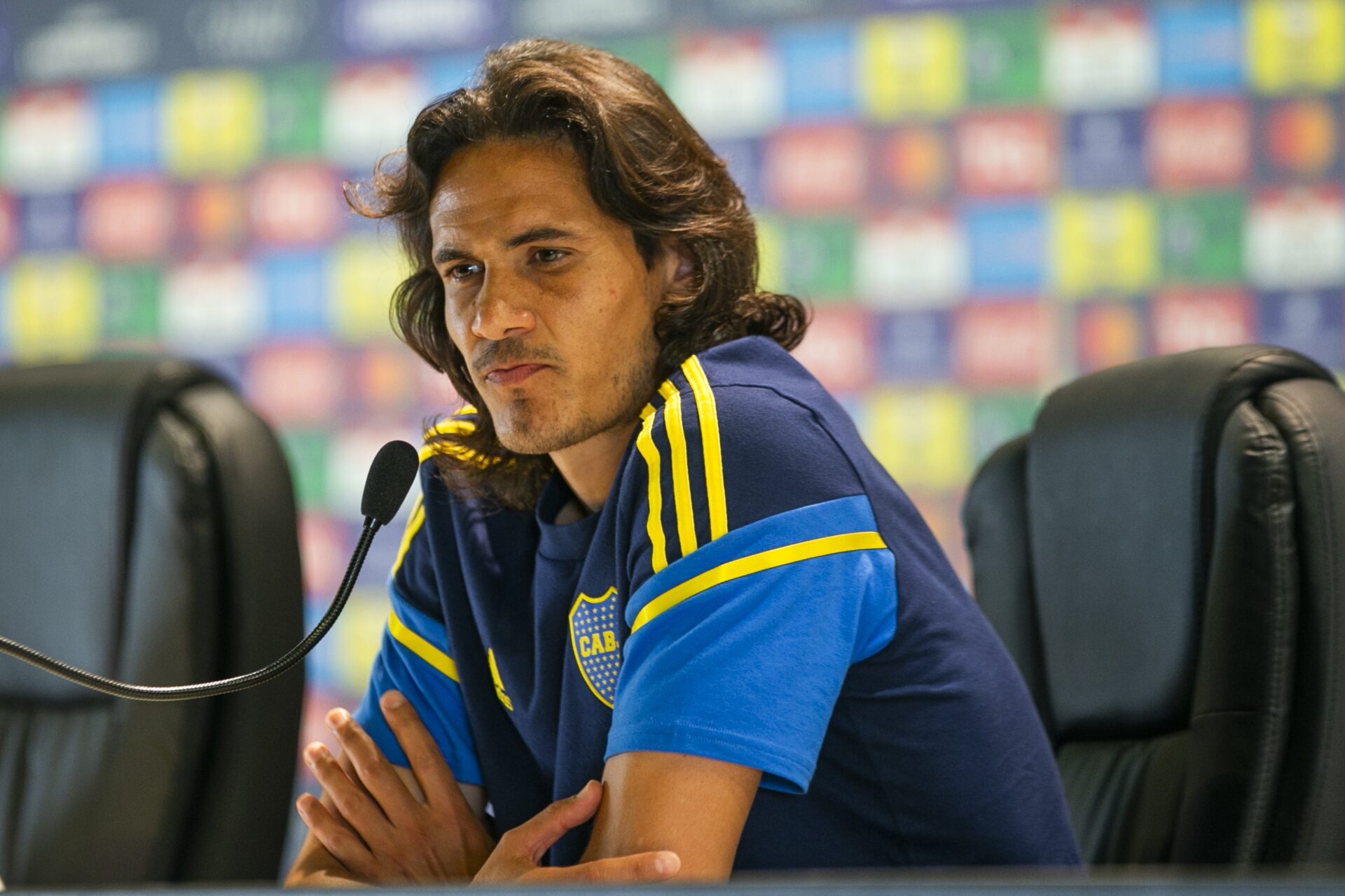 Edinson Cavani encerra passagem pelo Boca Juniors em meio à Copa do Mundo 2026