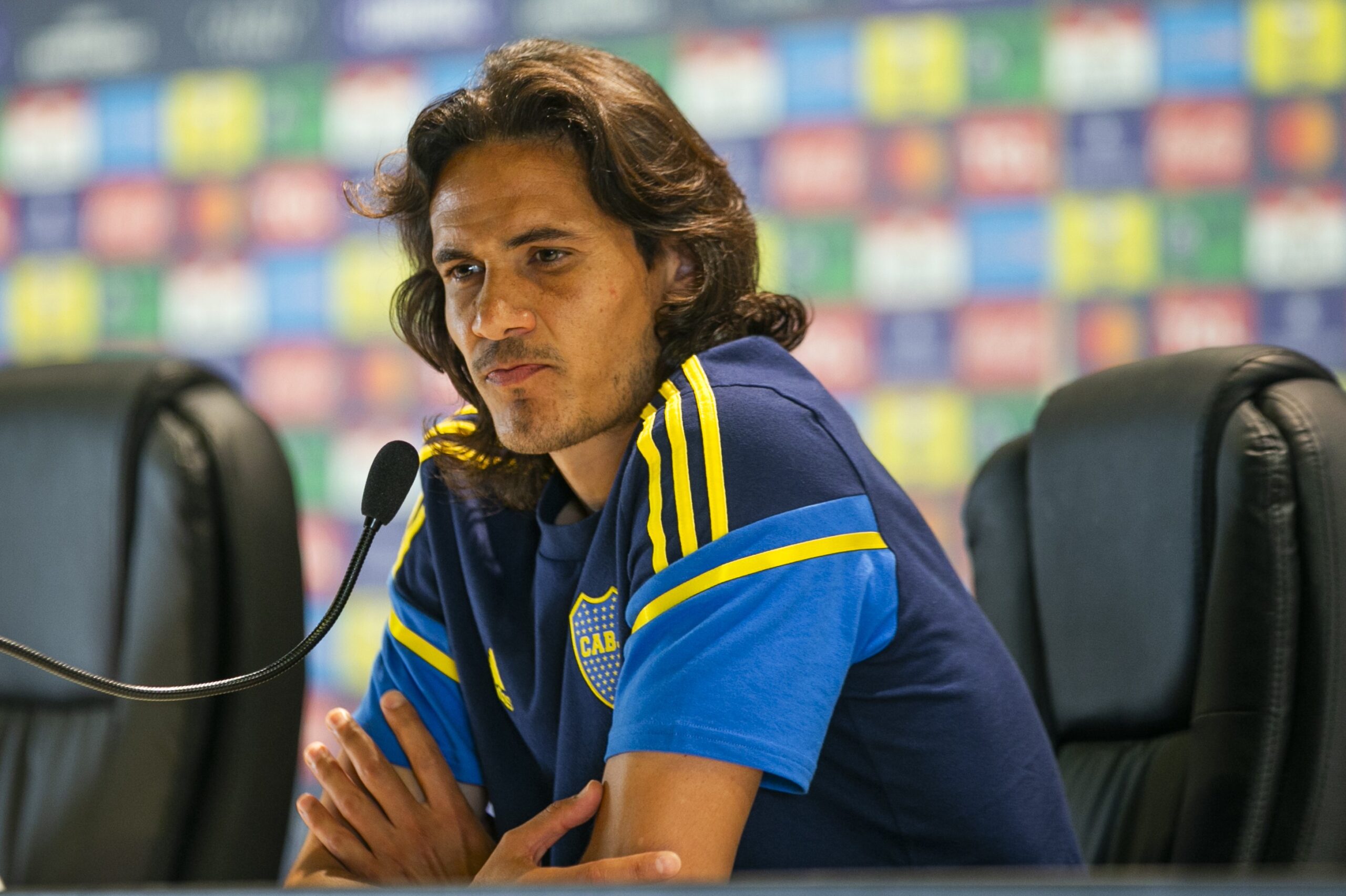 Edinson Cavani encerra passagem pelo Boca Juniors em meio à Copa do Mundo 2026