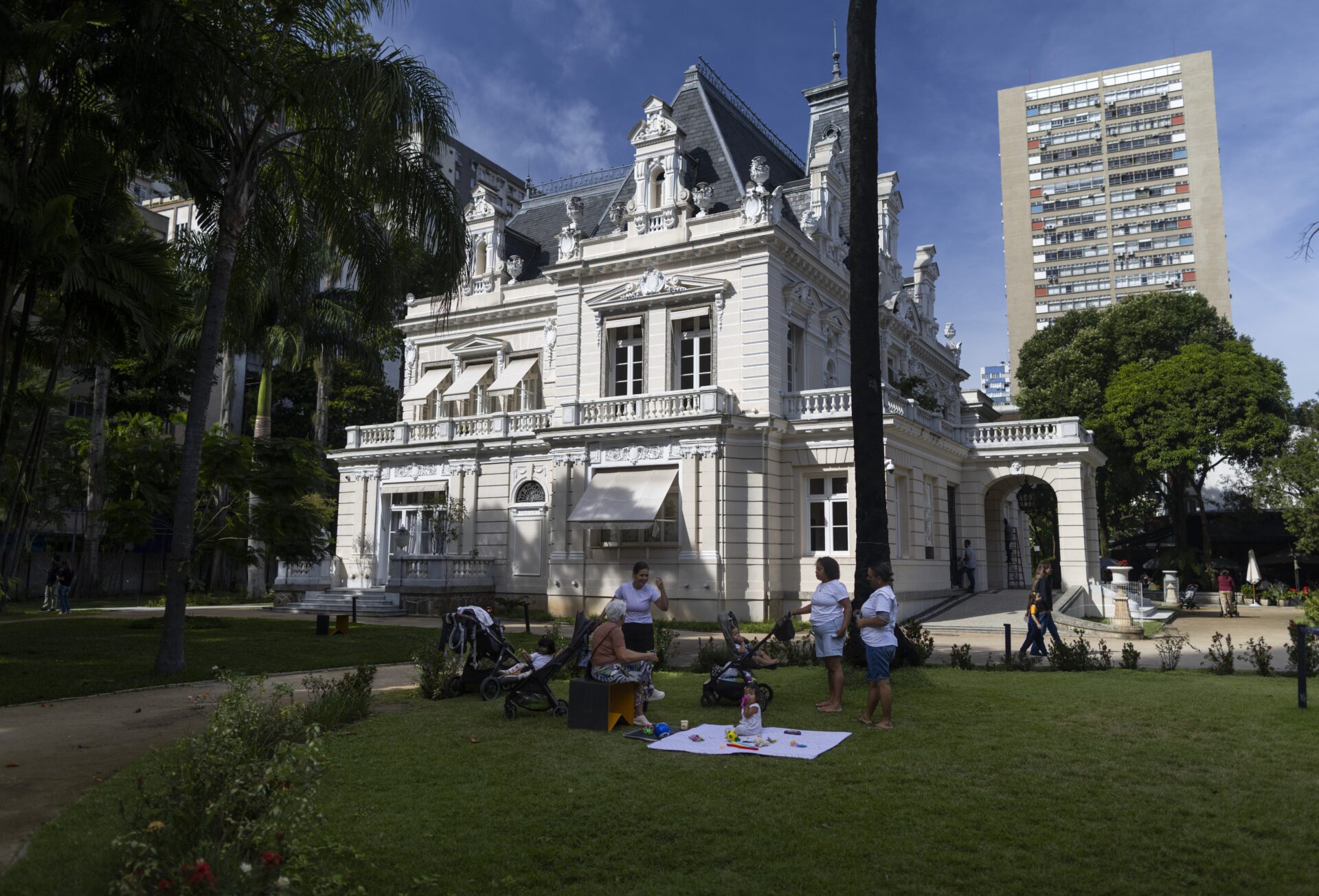 Palacete em Botafogo é tombado como Patrimônio Cultural Brasileiro e ganha novo nome