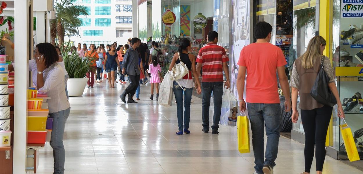 Confusão no Shopping Market Place em São Paulo provoca pânico e correria