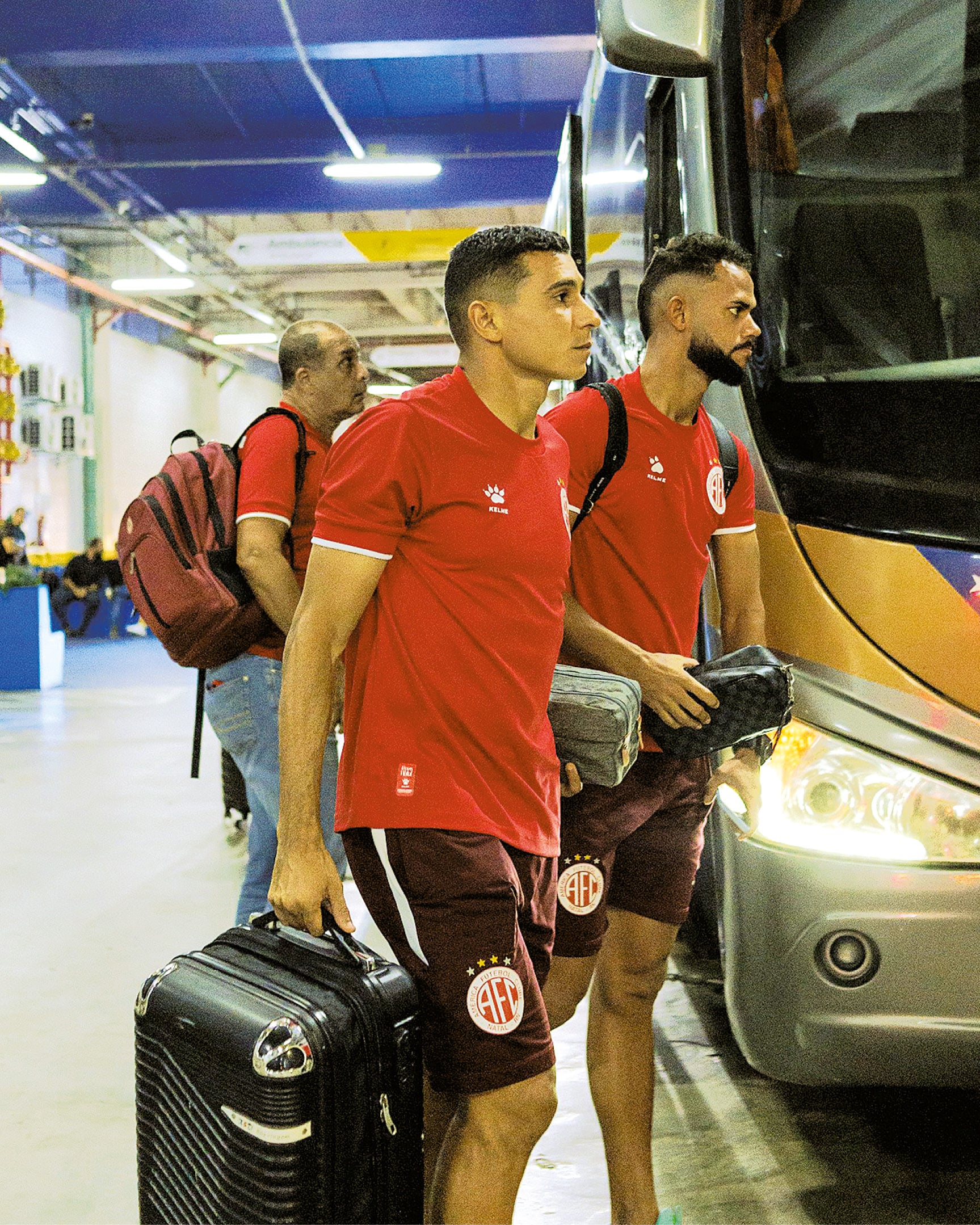 América parte para Teresina com foco total no duelo decisivo contra Fluminense-PI