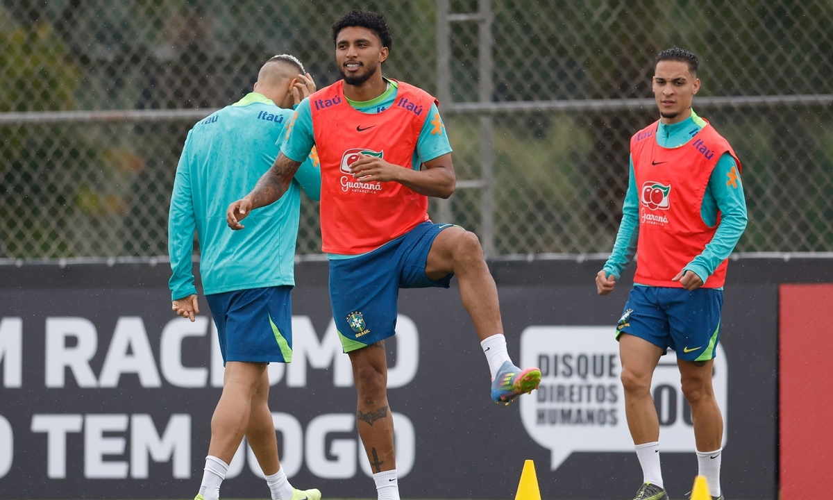 Éderson é convocado para a Copa do Mundo e ganha espaço na seleção brasileira