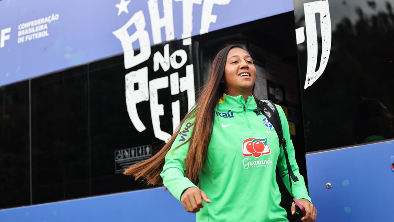 Goleira Kemelli vibra com convocação para amistoso da Seleção Feminina contra os EUA