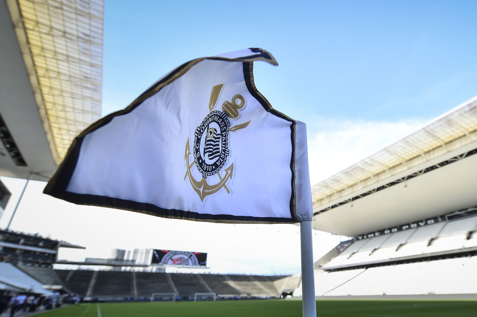 Corinthians recua em negociação de patrocínio polêmico com plataforma de conteúdo adulto