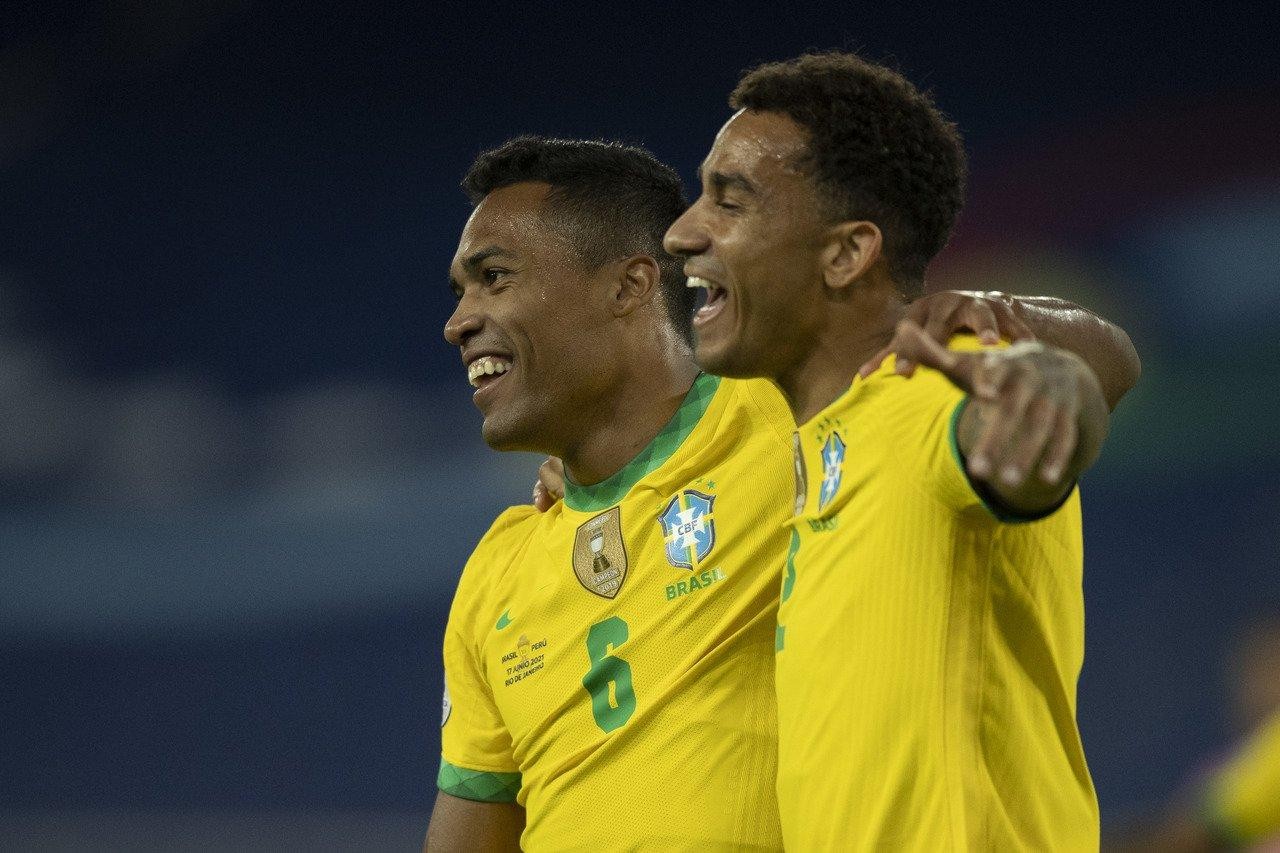 Alex Sandro e Danilo querem retorno ao Porto após saída do Flamengo