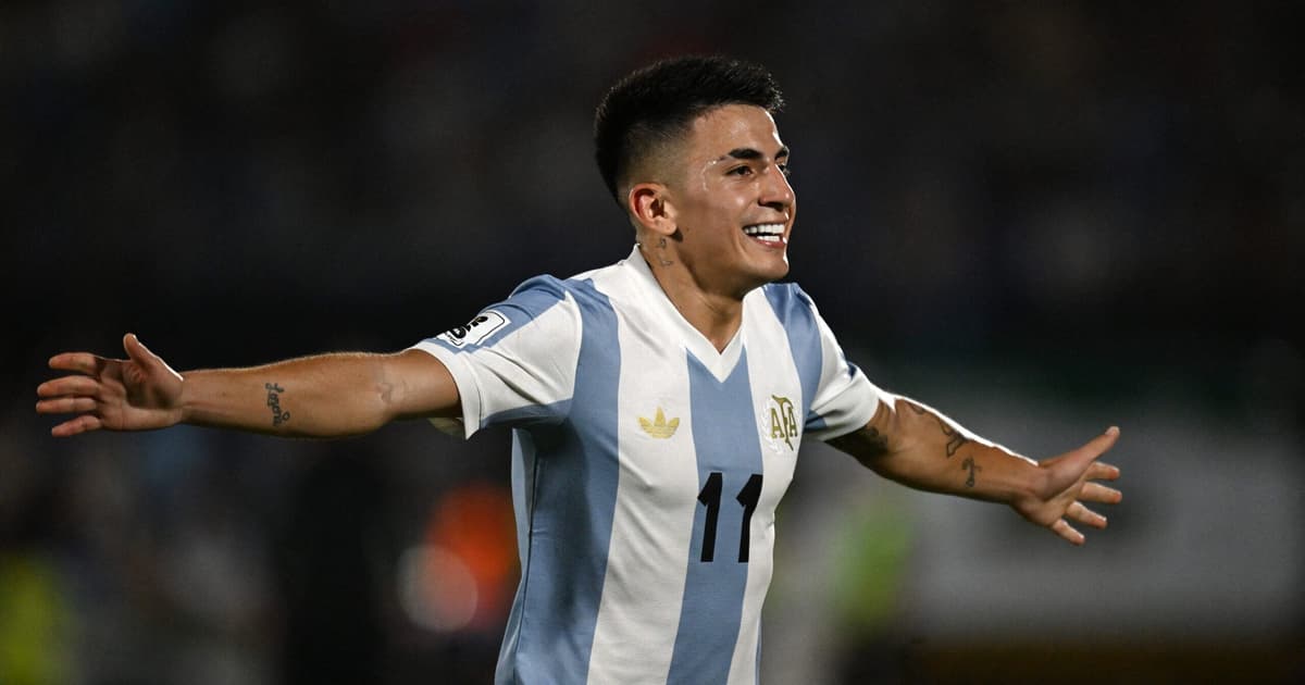 Thiago Almada celebra classificação da Argentina e destaca amor pelo Botafogo