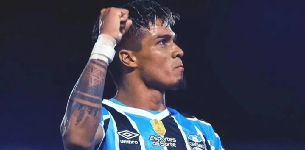 Grêmio enfrenta cobrança de dívida do River Plate-URU e risco de punição da Fifa