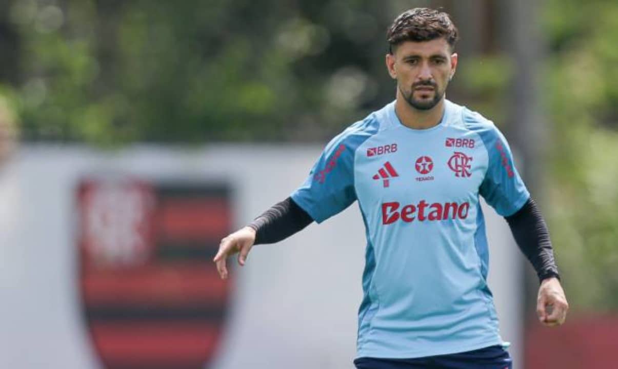 Arrascaeta fica de fora da seleção uruguaia contra Arábia Saudita na Copa do Mundo