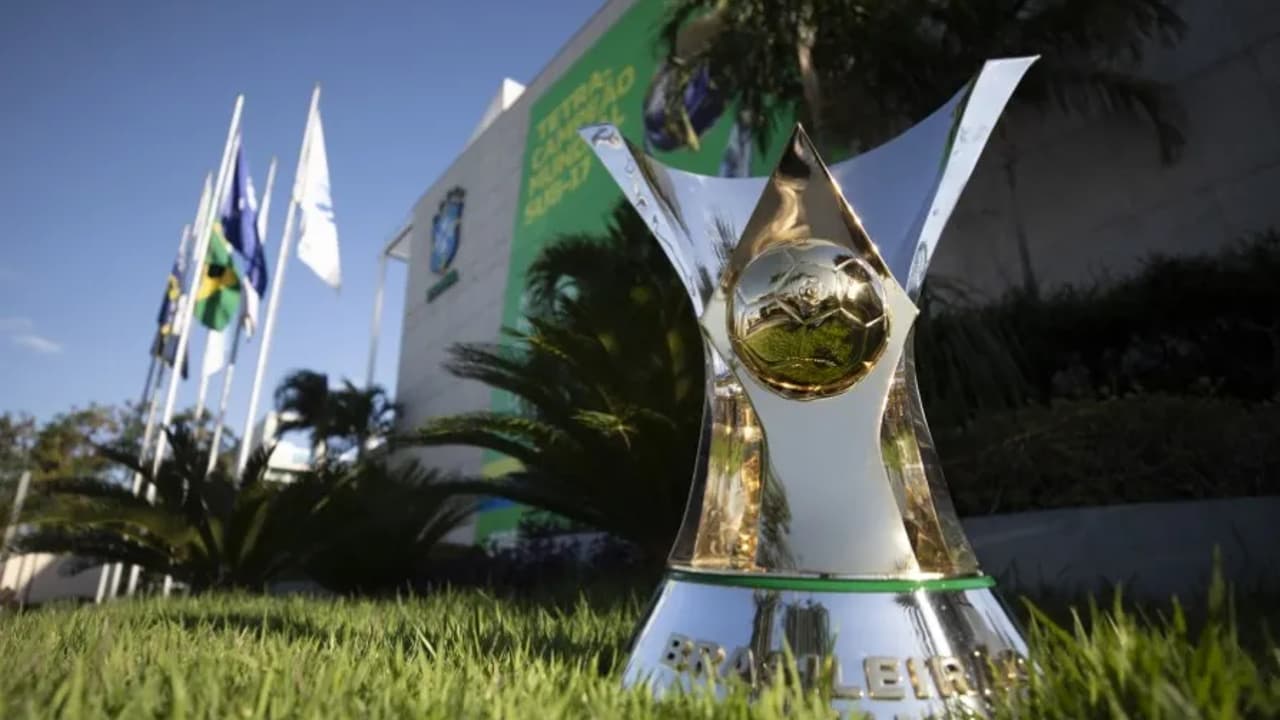 Futebol brasileiro registra receitas recordes, mas dívidas sobem junto em 2025