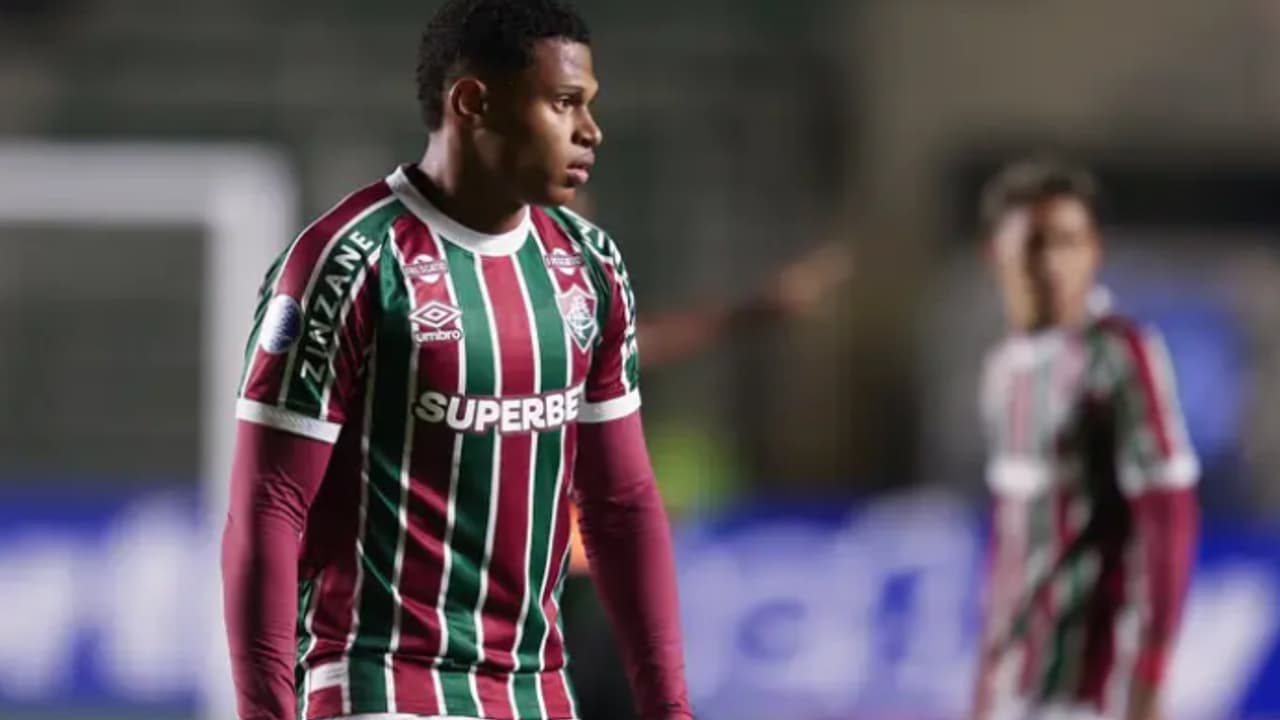 Fluminense confirma venda de Kelwin para clube finlandês e mantém fatia dos direitos