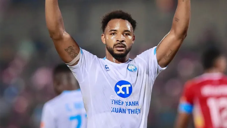 Rafaelson brilha no Vietnã e alcança décimo hat-trick em carreira promissora