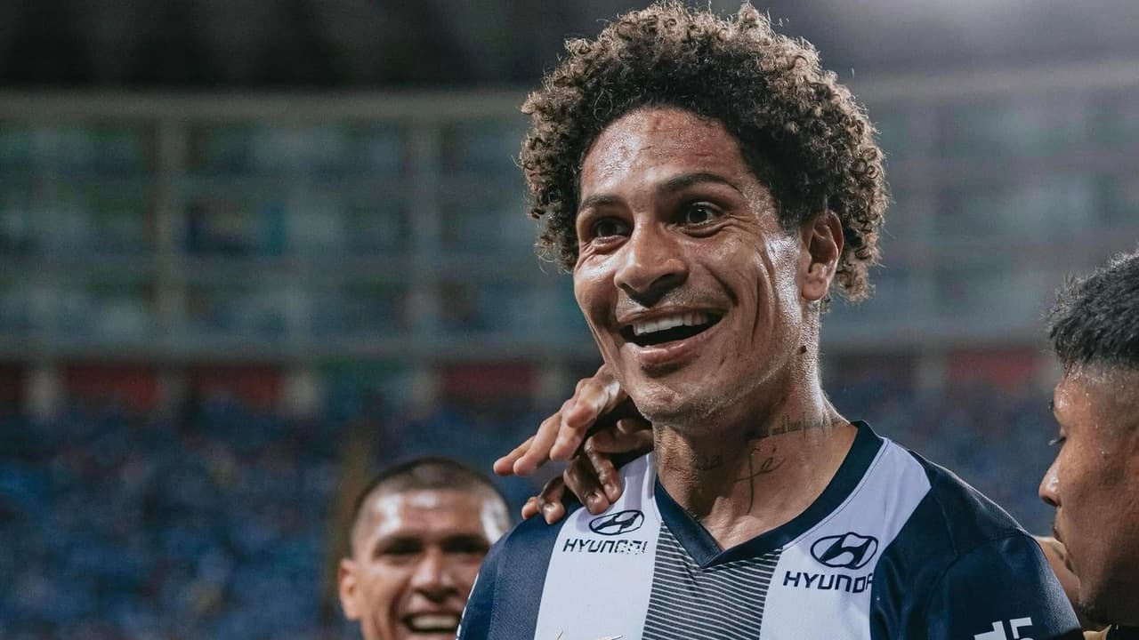 Paolo Guerrero aposta em retorno de André Carrillo ao Alianza Lima no futuro
