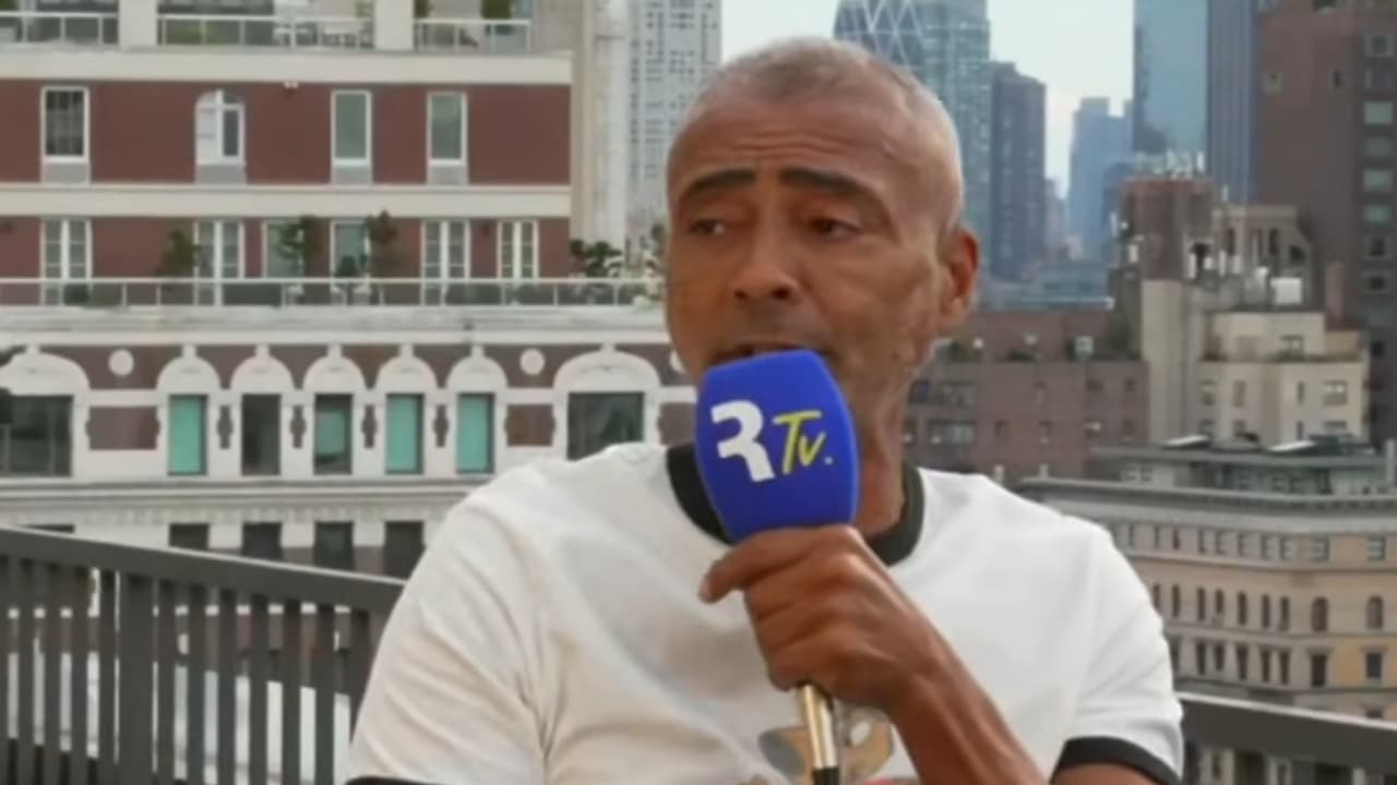 Romário critica futebol atual e garante que se destacaria nos dias de hoje