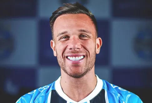 Grêmio avança para renovar com Arthur até 2028 e trava negociação com Juventus – imagem do artigo