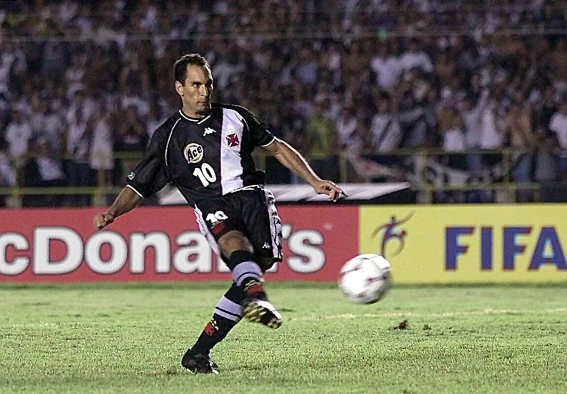 Ex-jogador Edmundo quer defender o Vasco e o esporte no Congresso em 2026