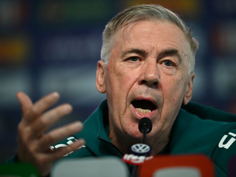 Ancelotti estreia no comando do Brasil na Copa do Mundo com ambição e experiência