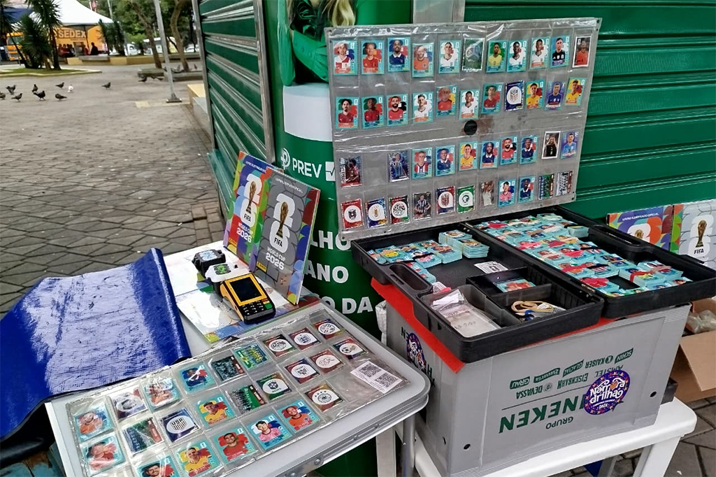 Álbum da Copa do Mundo 2026 agita Campina Grande com troca e venda de figurinhas
