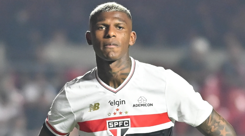 Santos mira Arboleda para reforçar defesa após impasse com São Paulo